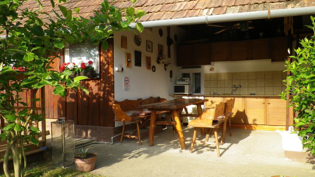 Makfa Vendeghaz Hotel Vasvár Exterior foto